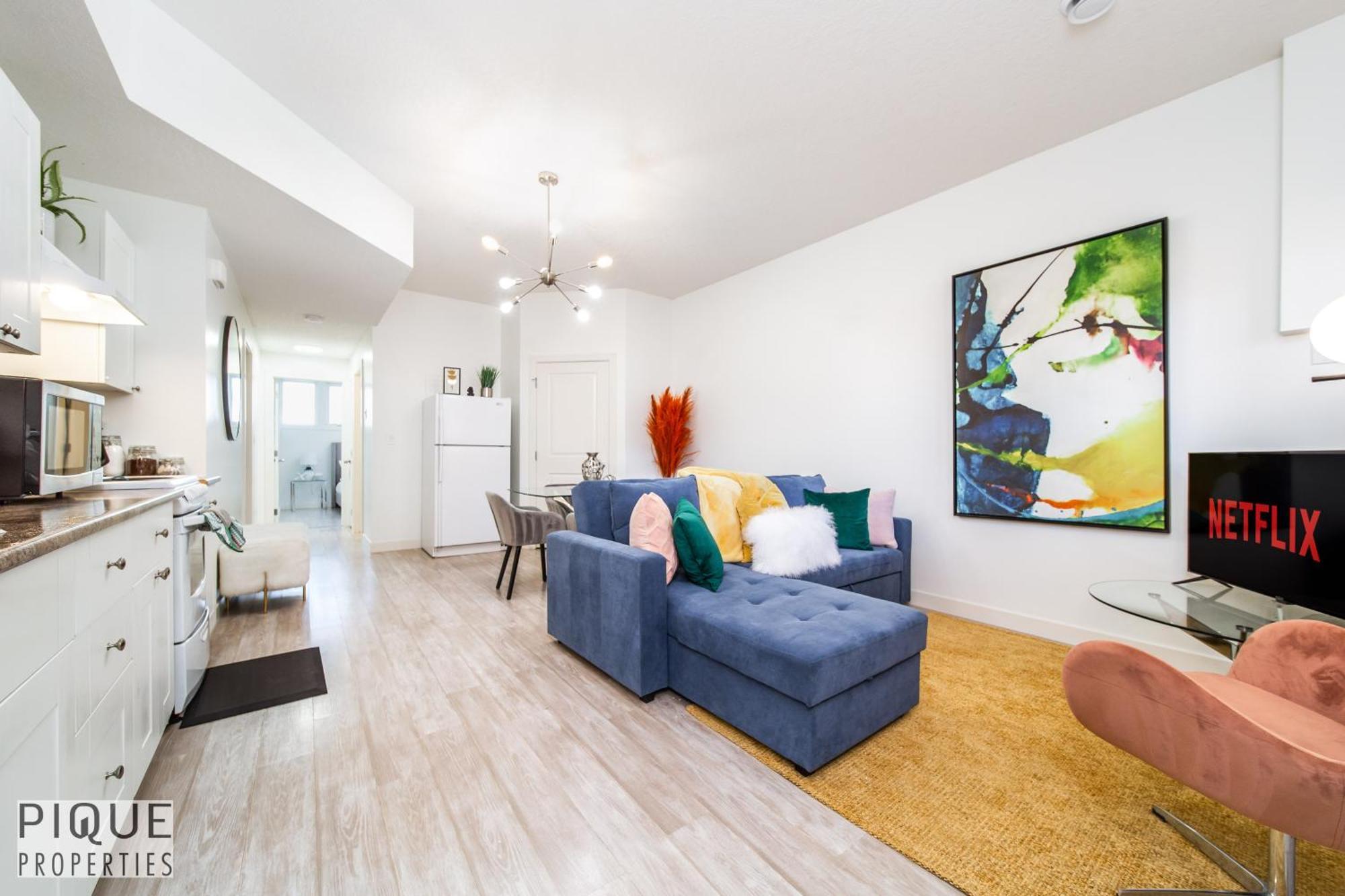 Executive Home - Long Stays Welcome - Garage Parking - Free Wifi & Netflix Edmonton Bilik gambar